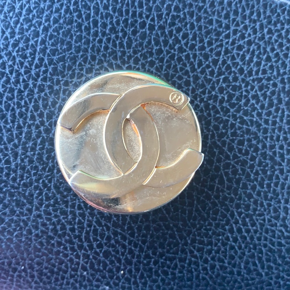 Chanel clip on earring